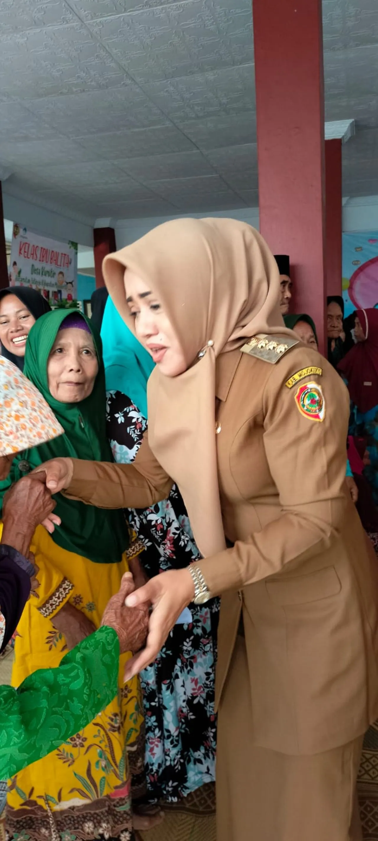 Bupati Mojokerto Edukasi dan Sosialisasi  Tekan AKI AKB Pada Program Sehati Desa Kumitir