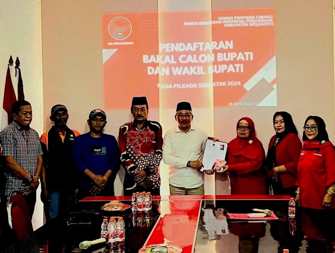 Agus Siswahyudi Kembalikan Formulir Pendaftaran Cawabup ke PDIP Kab. Mojokerto
