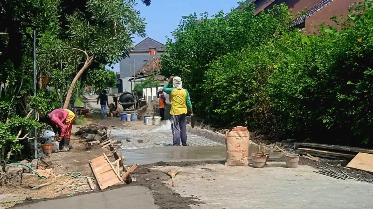 Pemdes Keras Gelontorkan DD Untuk Pembangunan Jalan Lingkungan