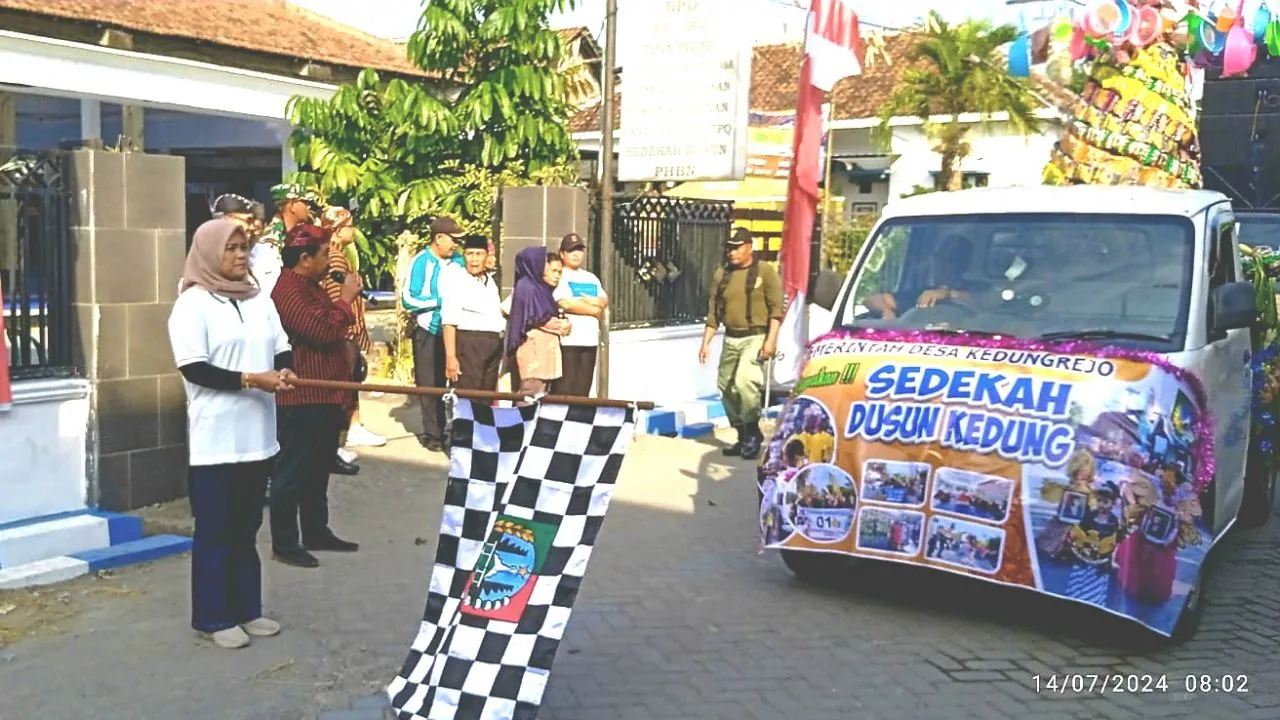 Pawai Budaya dan Nyadran Dusun Kedung Bawa Tumpeng Hasil Bumi Kelilingi Desa