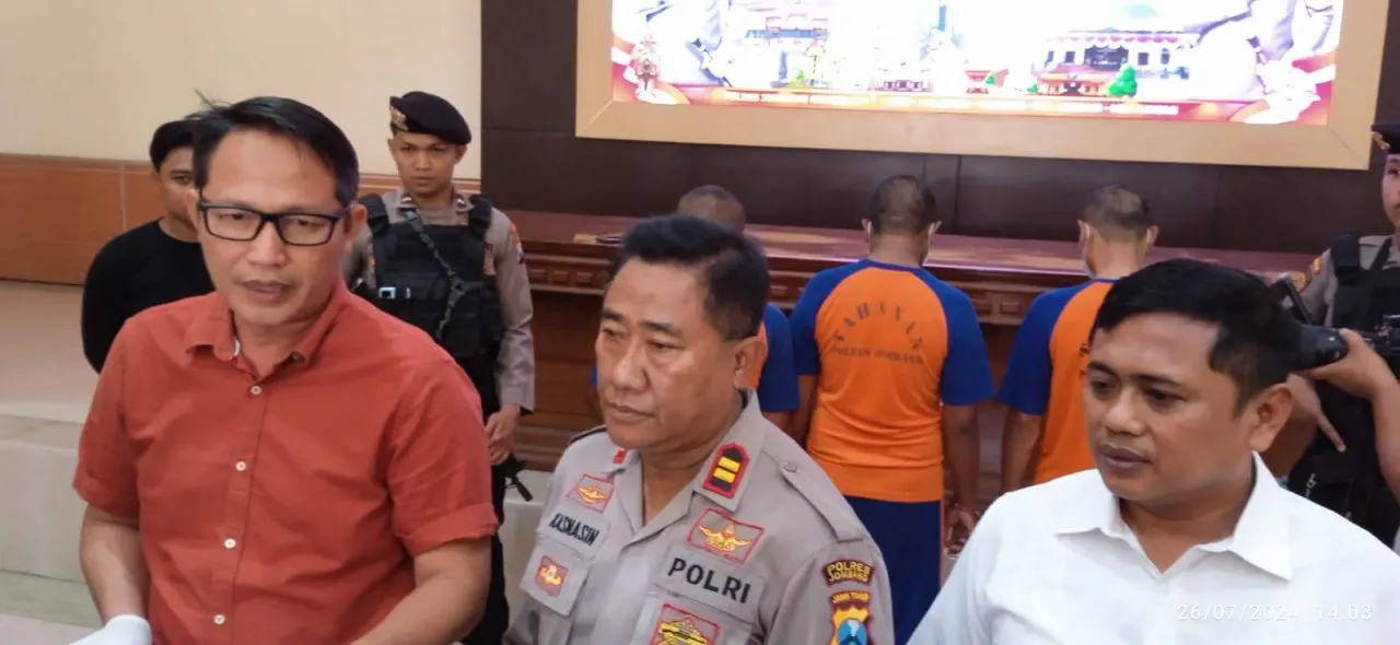 Satres Narkoba Polres Jombang Bekuk WDS, CM dan MM Amankan Sabu 3,55 Gram