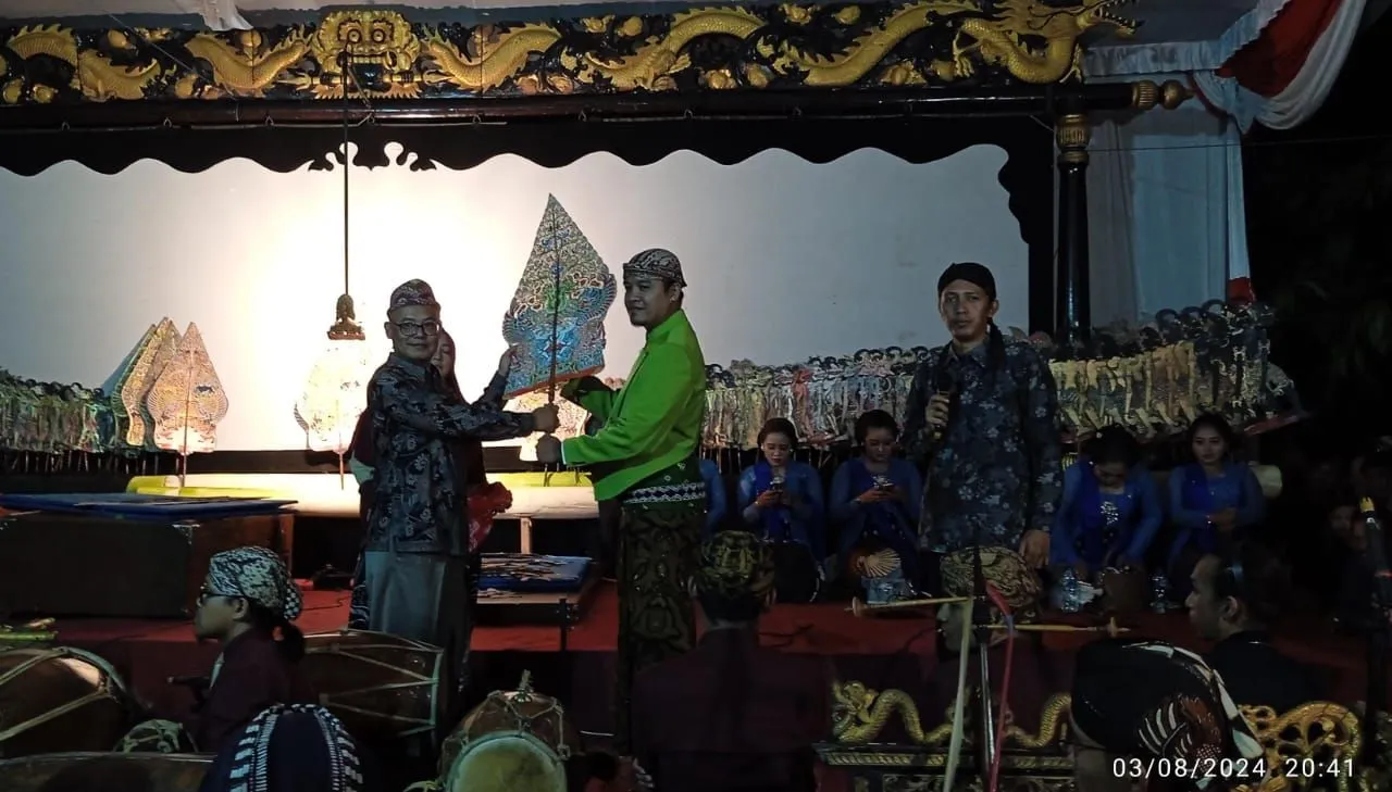 Peringati HUT Ke 116 dan Sedekah Bumi Desa Karanglo Gelar Wayang Kulit 'Anoman Nambah Yuswo'