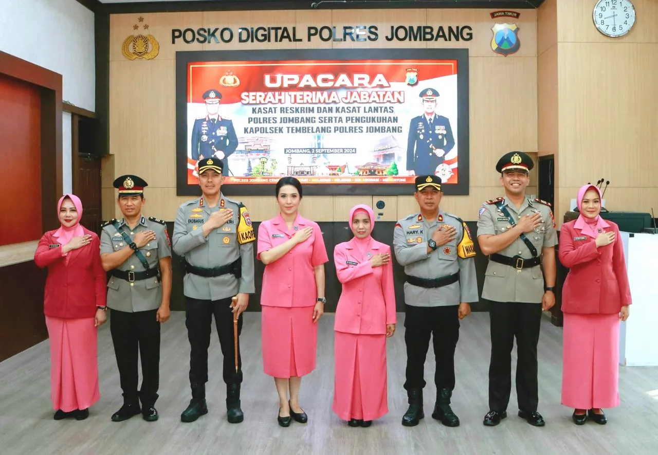 Kapolres Jombang Pimpin Sertijab Kasat Reskrim, Kasat Lantas dan Pengukuhan Kapolsek Tembelang