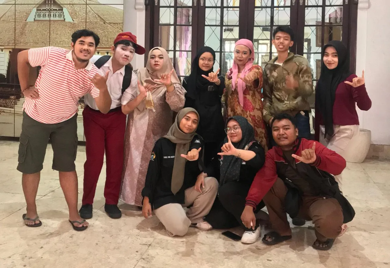 Teater Geo Juara 1 Kategori Drama Teatrikal Yang Digelar Perpustakaan KPwBI Jatim