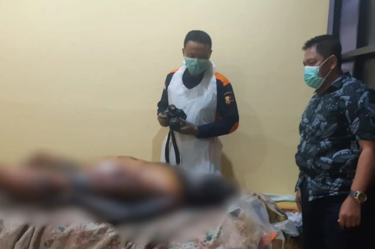 7 Hari Tak Terlihat Pria Asal Trowulan Ditemukan Membusuk Dalam Gudang