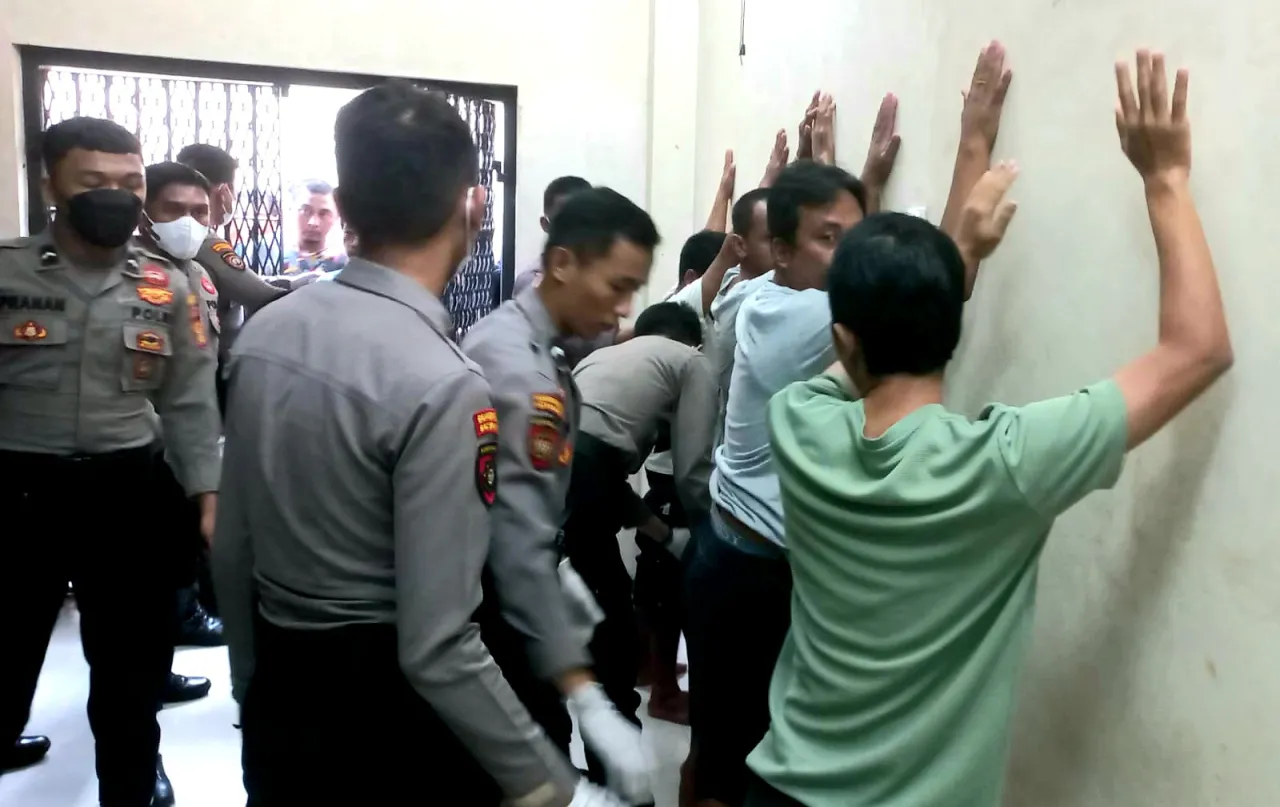 Sat Tahti Perketat Pengawasan Hingga Razia Dalam Rutan Polresta Balikpapan