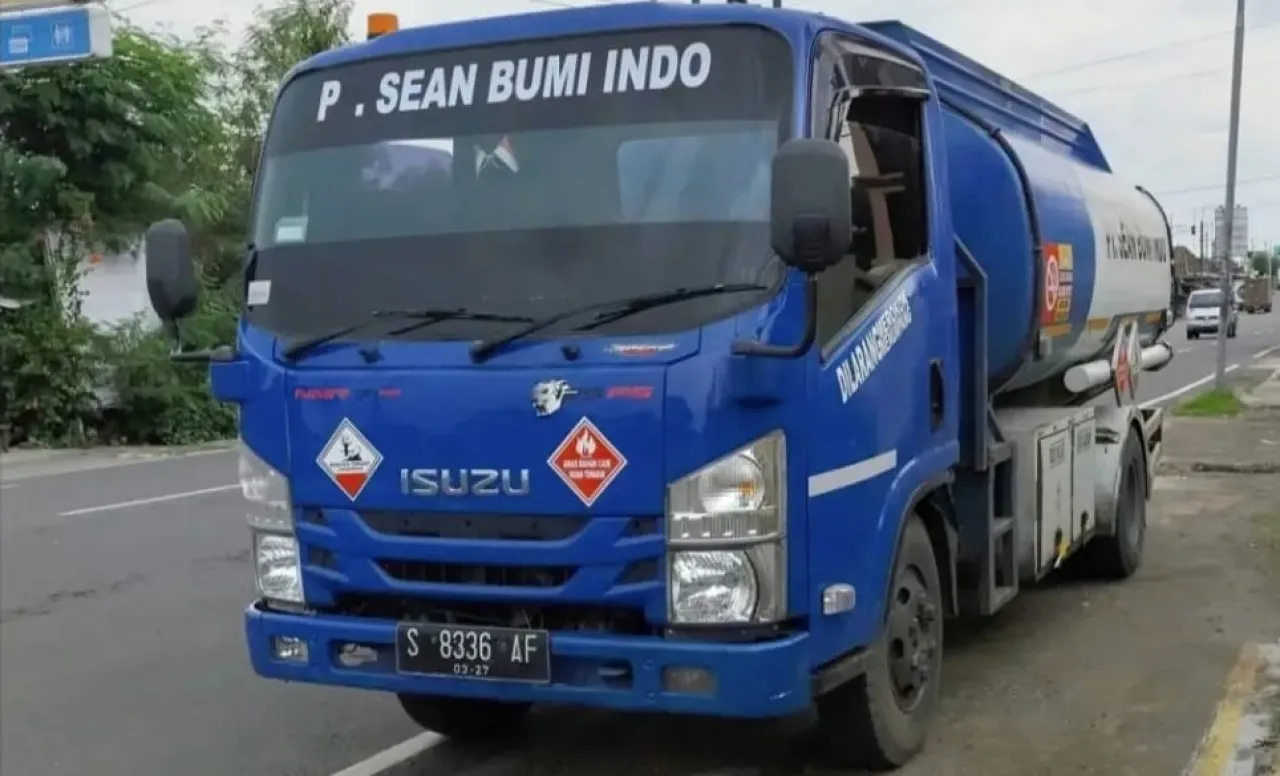 Viral : Truk Tangki Diduga Milik PT.SBI Diamankan di Polres Jombang, Isi Air Kelapa Apa Isi BBM?