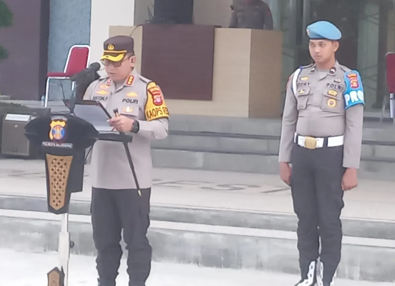 Kapolresta Balikpapan Pimpin Apel Kesiapan Operasi Lilin Mahakam 2024/2025 dan Nataru