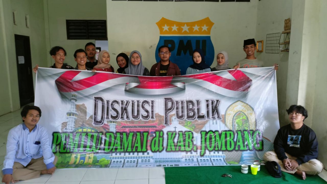 Tolak : PC PMII Jombang gelar diskusi publik angkat tema pemilu damai 2024 dengan menolak kampanye hitan dan berita hoaks