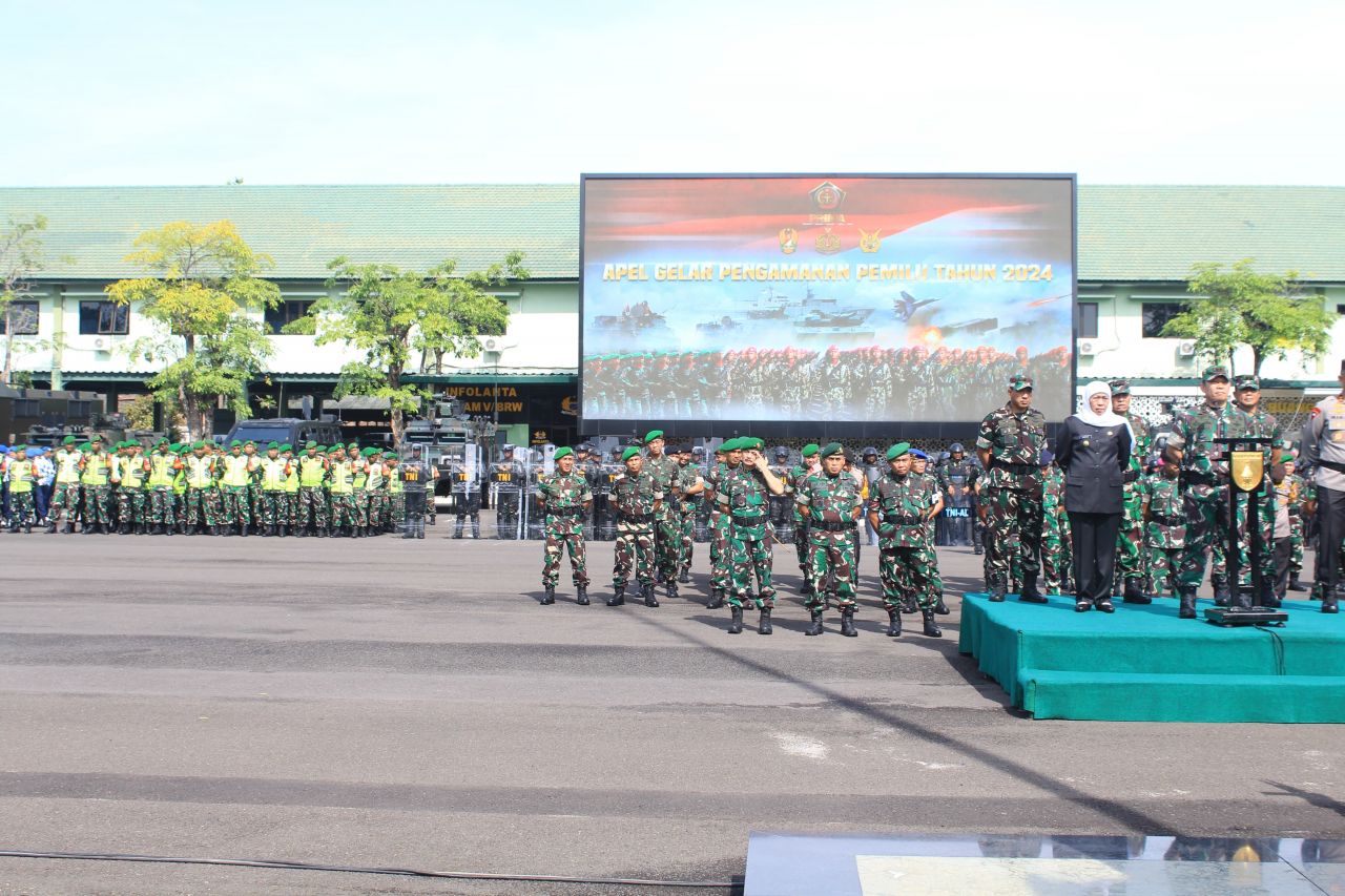 Virtual : Dandim 0830/Surabaya Utara Letkol Inf Dharmawan Setyo Nugroho, S.I.P., ikuti apel gelar pasukan dalam rangka kesiapan Pemilu 2024 dilapangan Kodam V Brawijaya