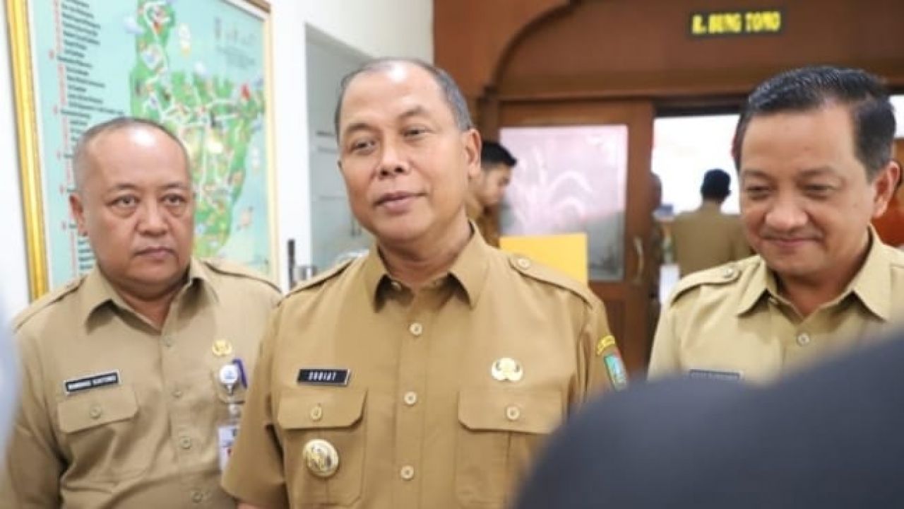 Sugiat : utamakan yang tulus jangan pernah biasakan utamakan fulus, agar semua memiliki kesempatan yang sama (doc.Darmanto_beritaformat.com)