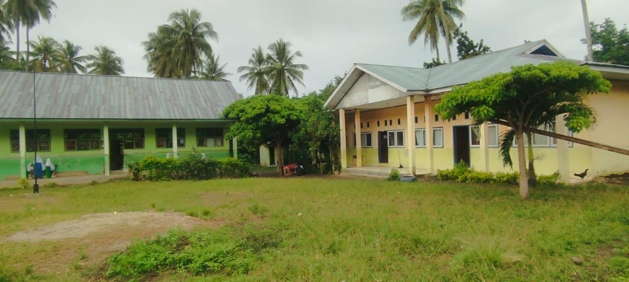 MI induk yang berlokasi di Desa Bondoyong, Kecamatan Sidoan, Kabupaten Parigi Moutong (foto : asri_beritaformat.com)
