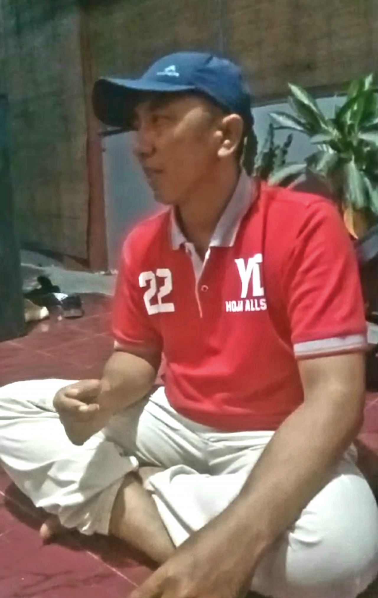 Caption vidio, Yuda, saat ditemui awak media disebuah warung kopi didaerah kangkungan mojokerto (foto : thoyib_beritaformat.com)