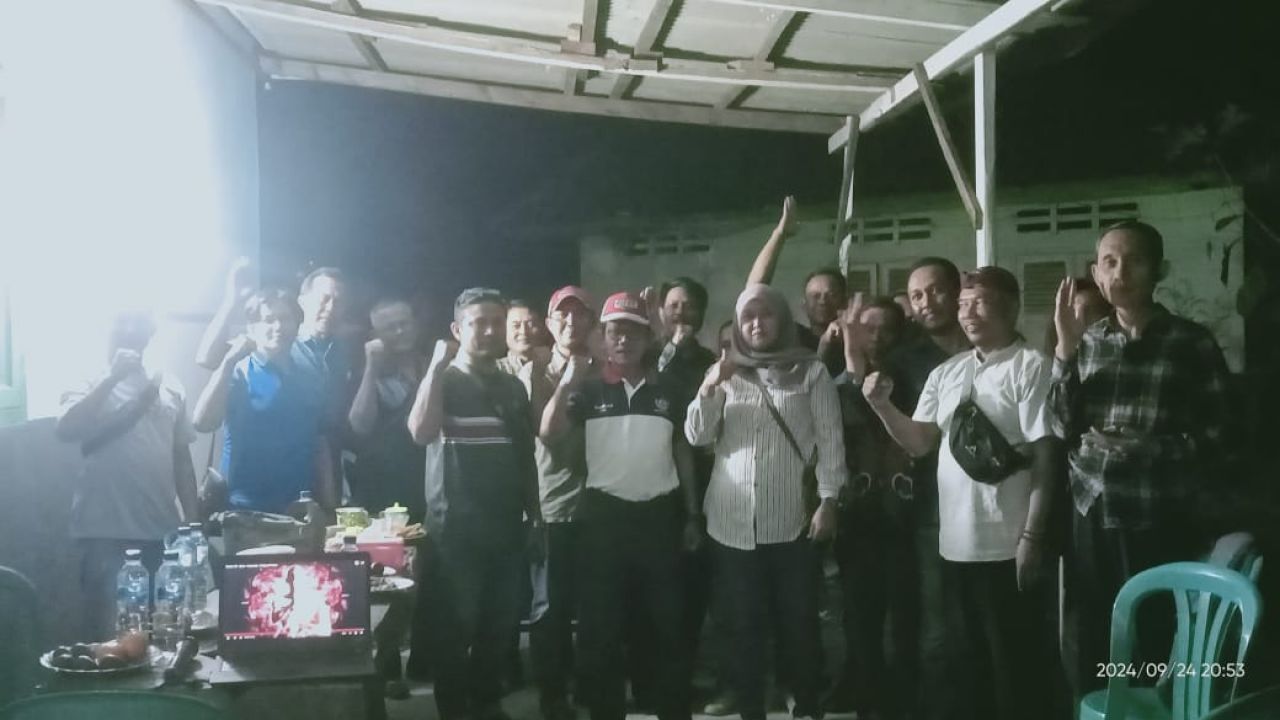Sinergitas insan pers bersama Perhutani KPH Jombang (foto : harry_beritaformat.com)