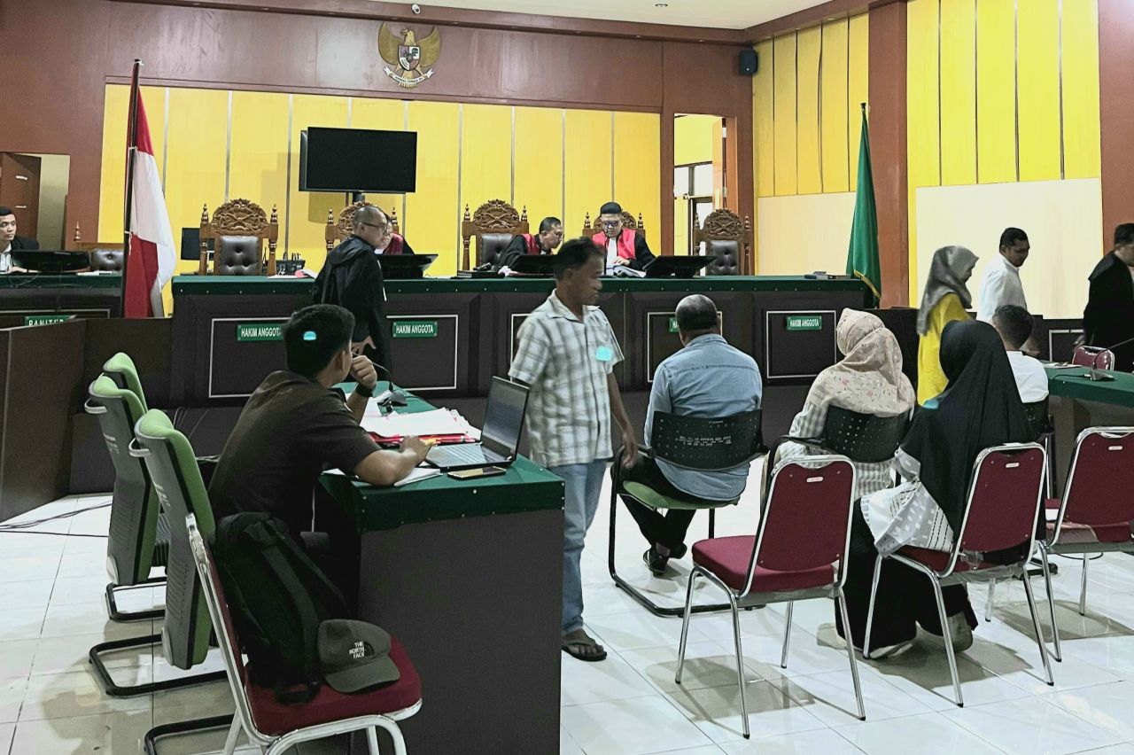 Suasana sidang kasus DD Desa Dusunan Barat yang menghadirkan 5 saksi dari ASN Kabupaten Parigimoutong (foto : asri_beritaformat.com)