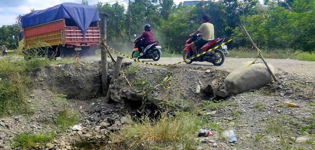 Salah satu titik lokasi pekerjaan di ruas Toboli - Tinombo yang terpantau belum dikerjakan (foto : ono_beritaformat.com)
