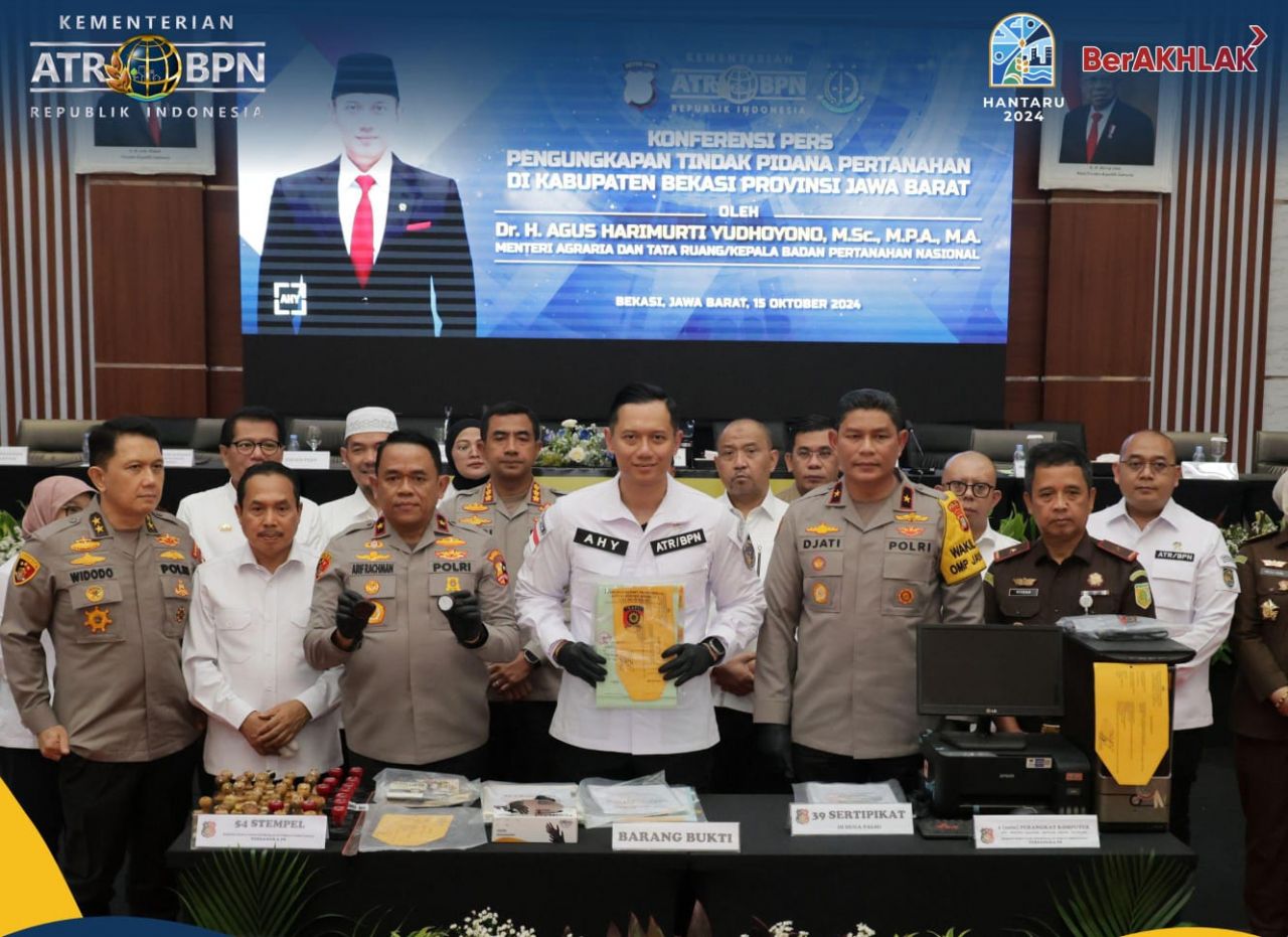 AHY bersama jajaran Satgas Anti Mafia Tanah, Kepolisian dan Kejaksaan (foto : humasATR/BPN_beritaformat.com)