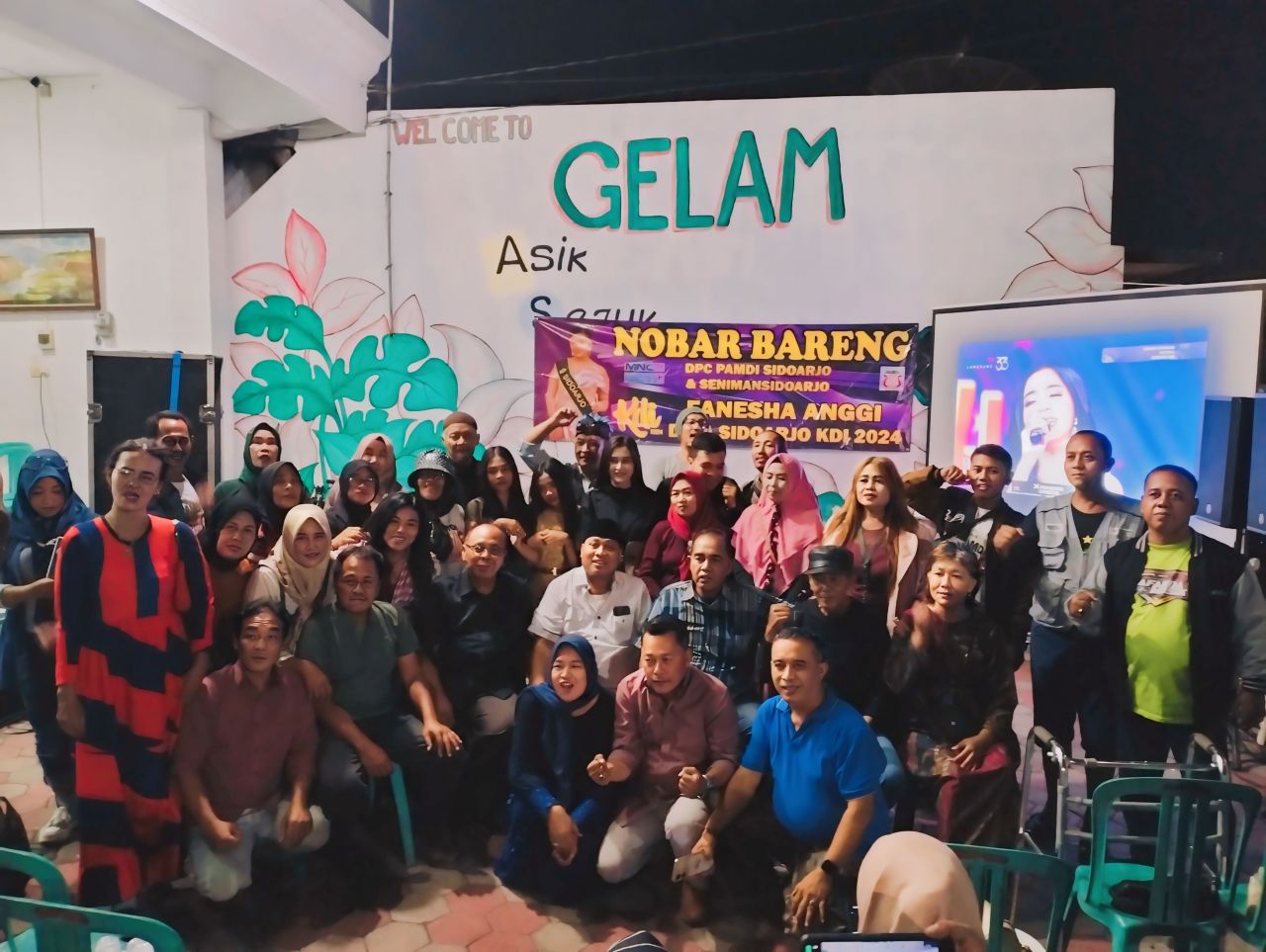 Pengurus dan anggota DPC PAMDI di Kantor Sekretariat DPC PAMDI Sidoarjo, Desa Gelam, Gg. Sekolahan (Rukam) RT 05 RW 02, Kecamatan Candi, Sidoarjo (foto : zeus_beritaformat.com)