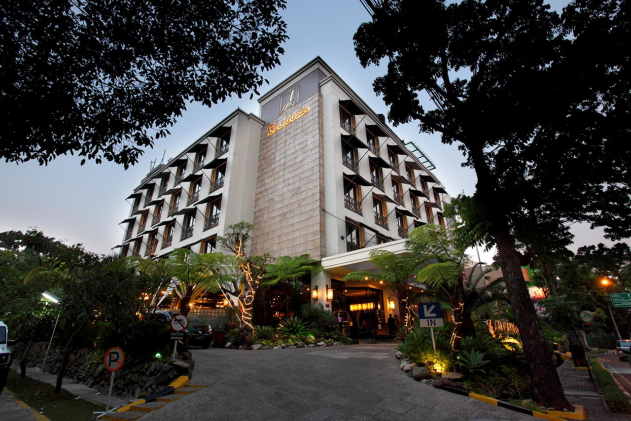 Tampak depan bangunan The Amaroosa Hotel Bandung (foto : cuplikantraveloka.com/redaksi_beritaformat.com)