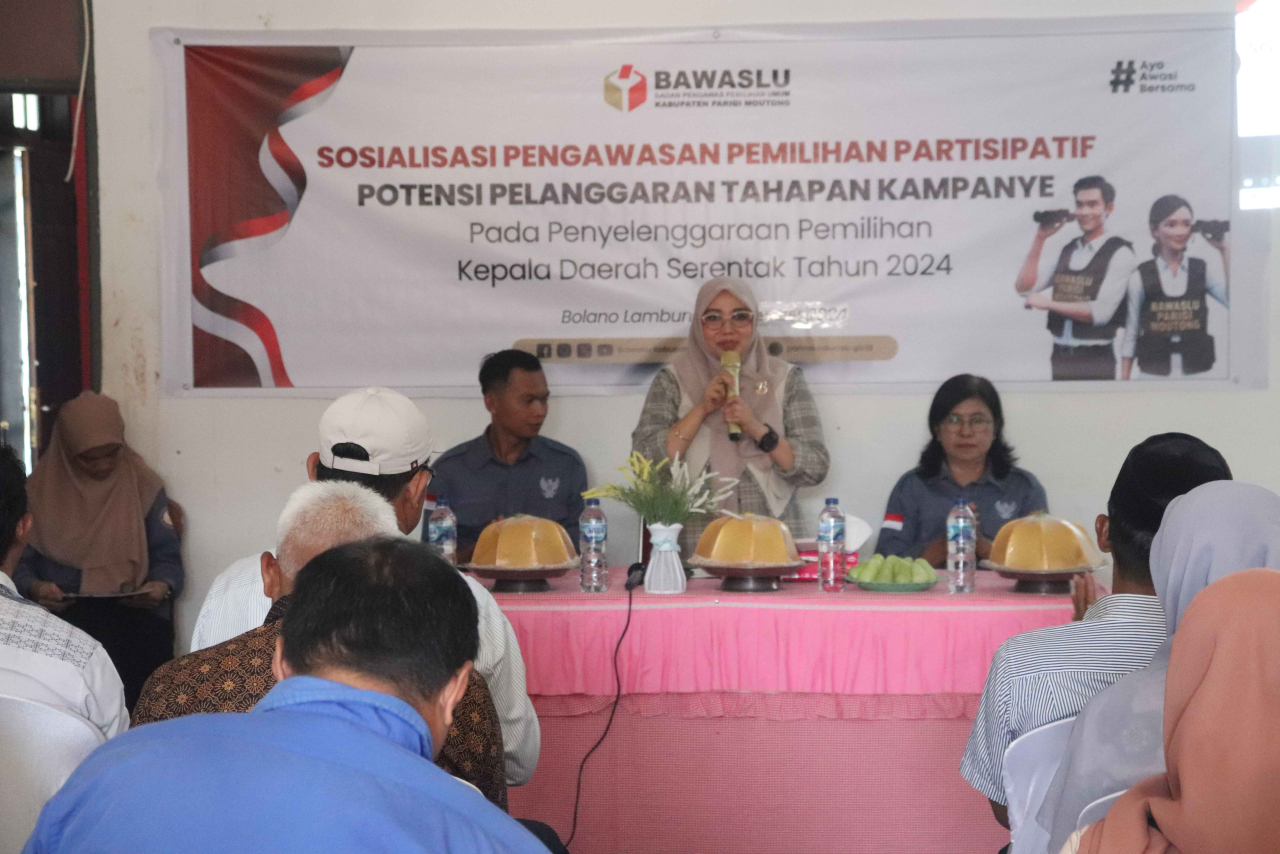 Salah satu narasumber saat memberikan materi sosialisasi partisipatif (foto : asri_beritaformat.com)