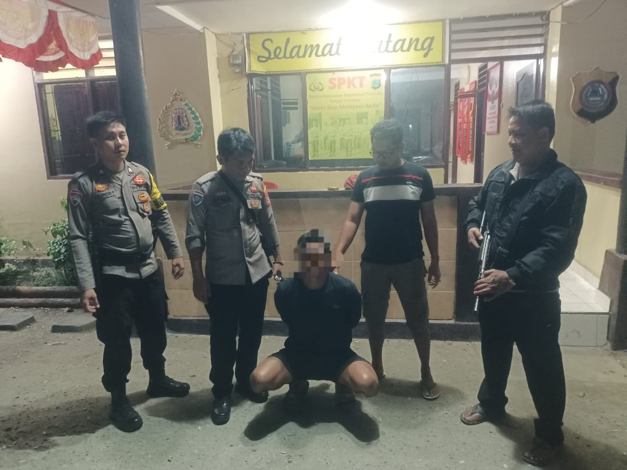 Pelaku penikaman yang berhasil ditangkap Polsek Tinombo Selatan (foto : humas sek tinombo selatan/asri_beritaformat.com)