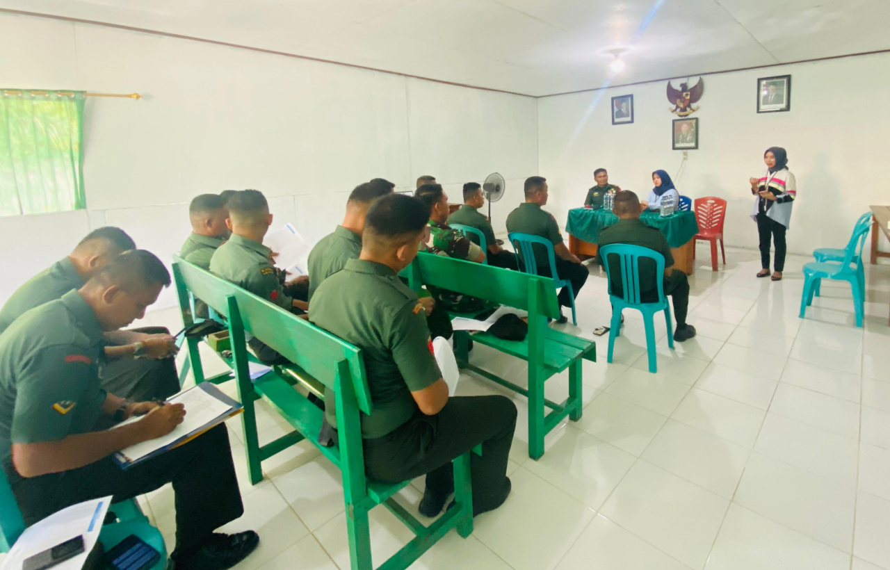 Sejumlah anggota Koramil 1306/Moutong saat mengikuti sosialisasi dari Bank Mandiri Cabang Parigimoutong (foto : asri_beritaformat.com)