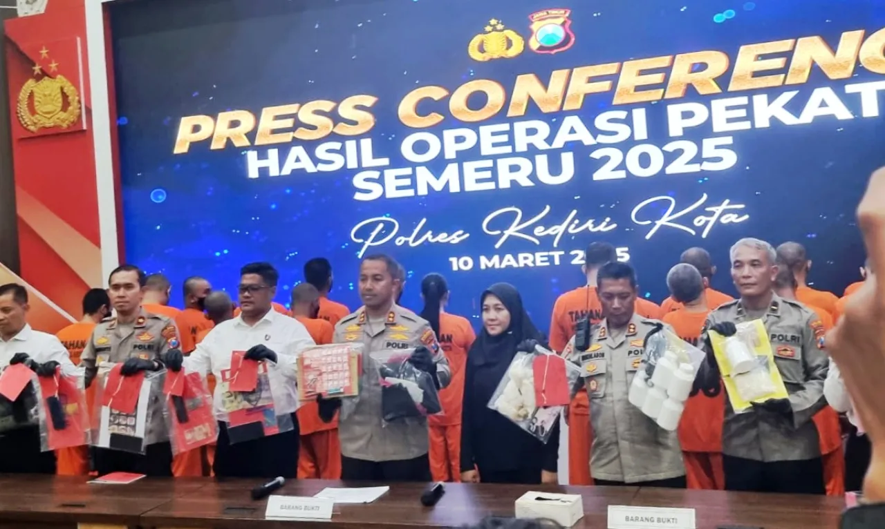 Polres Kediri Kota Amankan 21 Tersangka dalam Operasi PeKat Semeru 2025