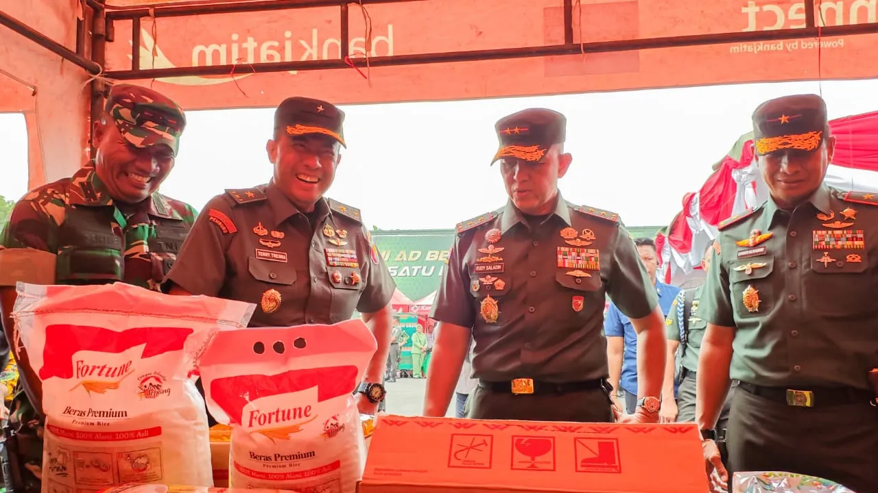 TNI Gelar Bazar Murah di Surabaya, Pangdam V/Brawijaya: Kepedulian TNI terhadap Masyarakat Menjelang Lebaran