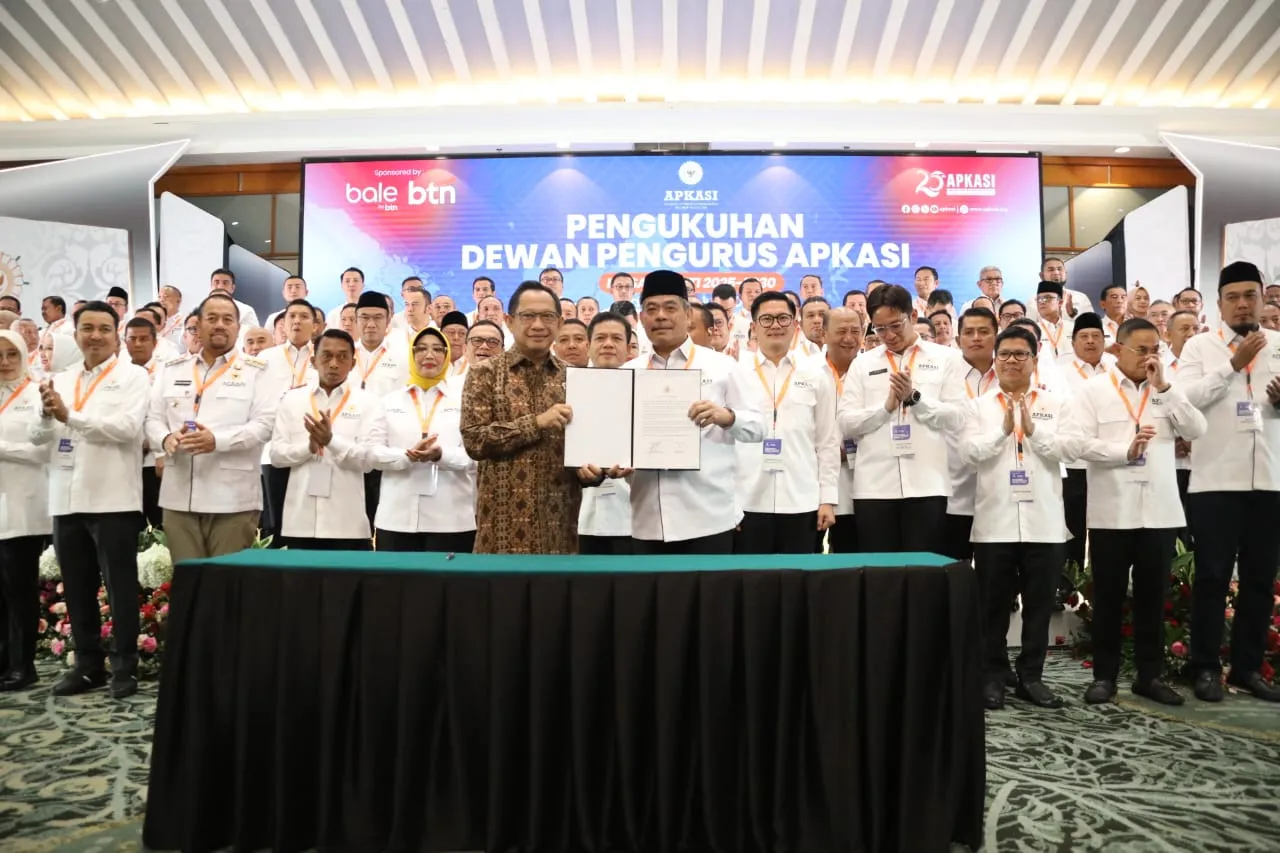 Mendagri Kukuhkan Pengurus APKASI 2025–2030, Dorong Bupati Cari Solusi Daerah dan Tingkatkan PAD