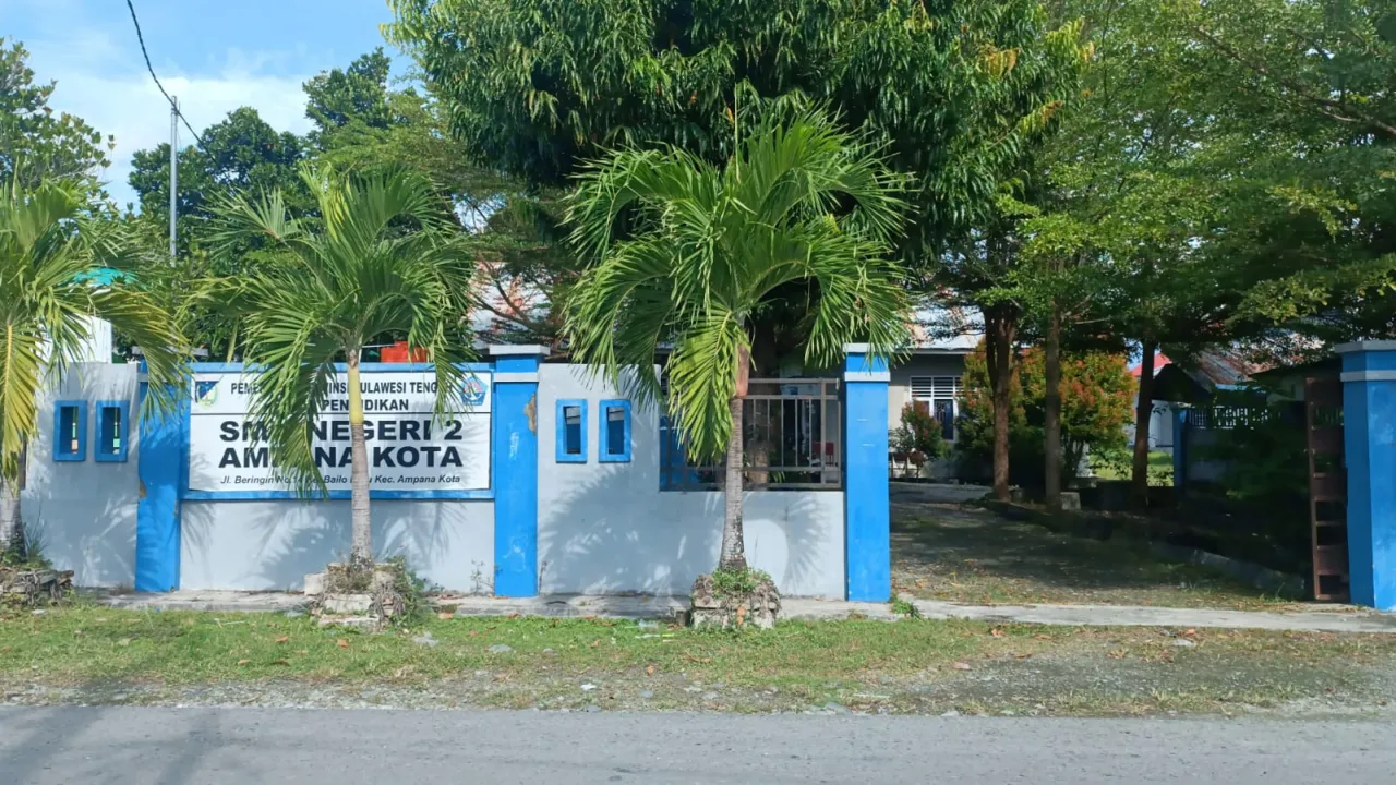 SMKN 2 Ampana Kota Kosong Siswa, Guru Hanya Menunggu Keputusan Dinas