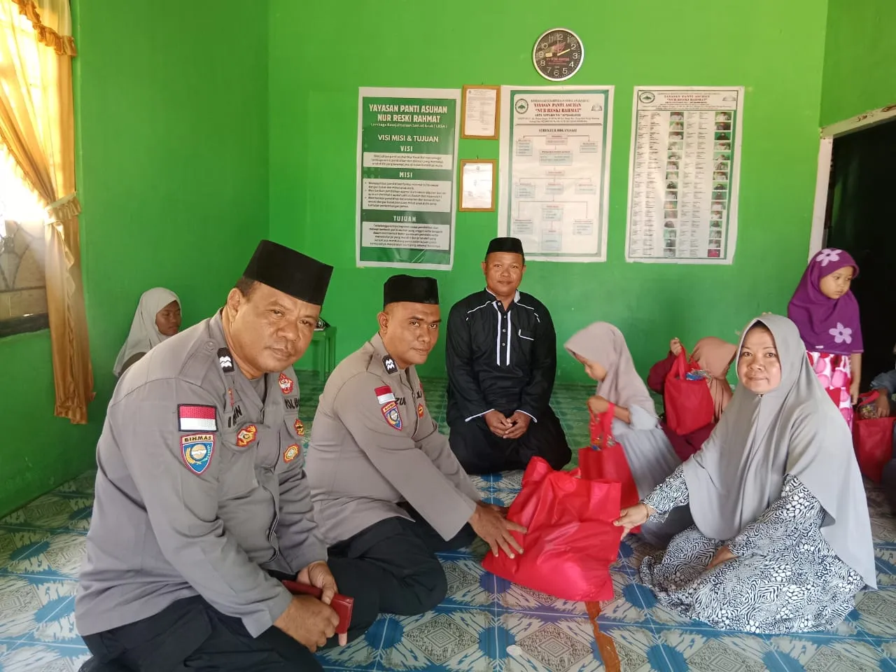 Satgas Madago Raya Sambangi Panti Asuhan di Parigi