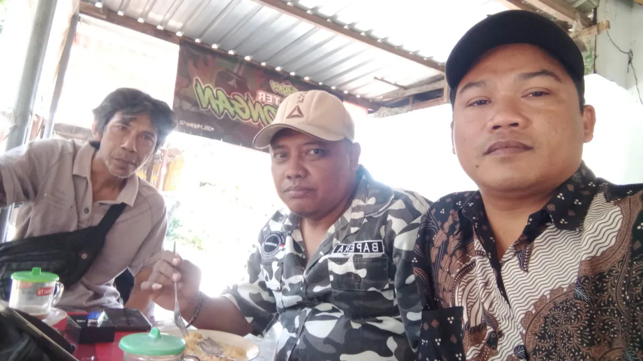 Kades Joget dengan Biduan di Kantor Kecamatan, Bupati Mojokerto Panggil Kades dan Camat