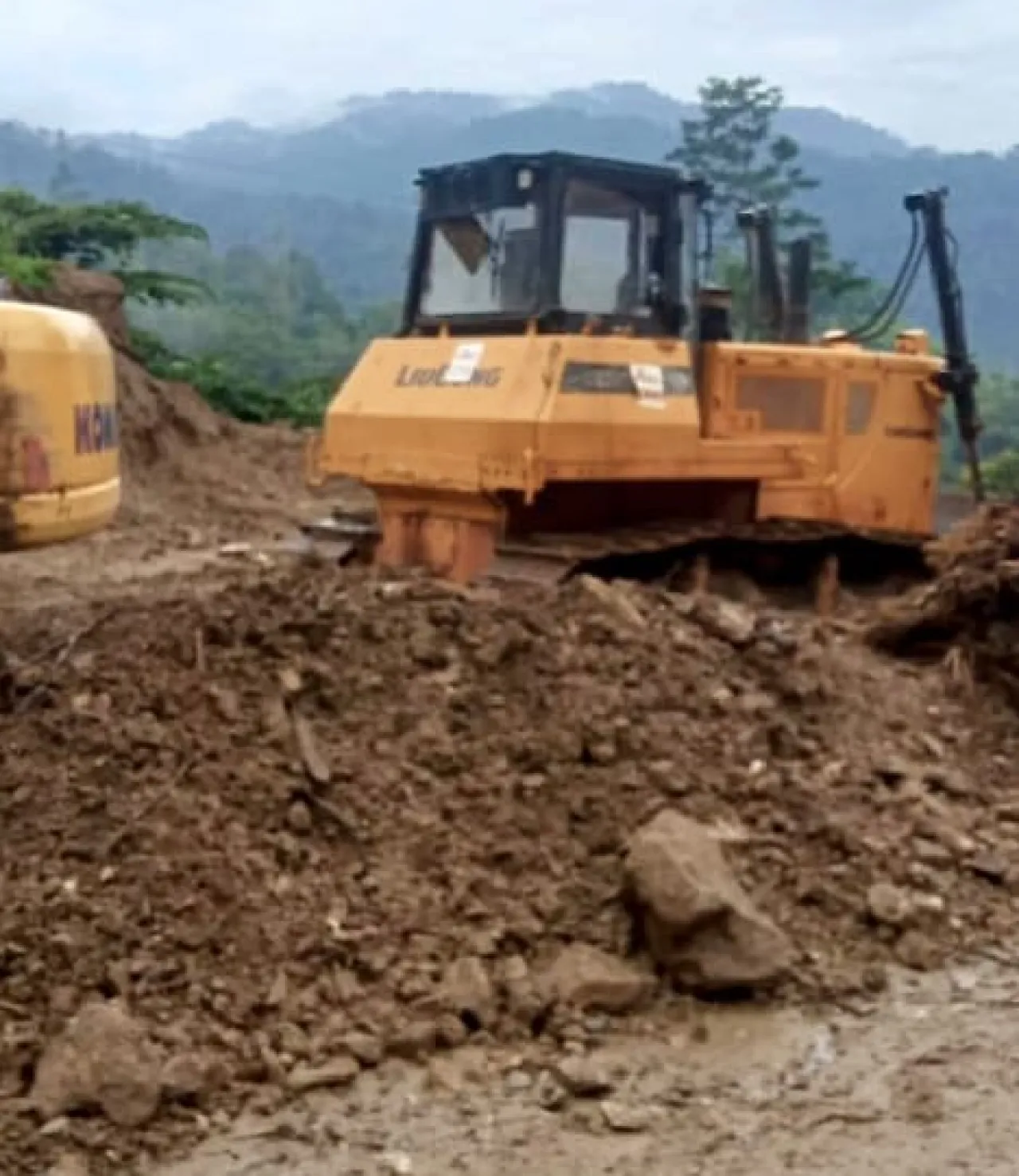 BPJN Sulteng Gerak Cepat Tangani Longsor di Ruas Jalan Kebun Kopi