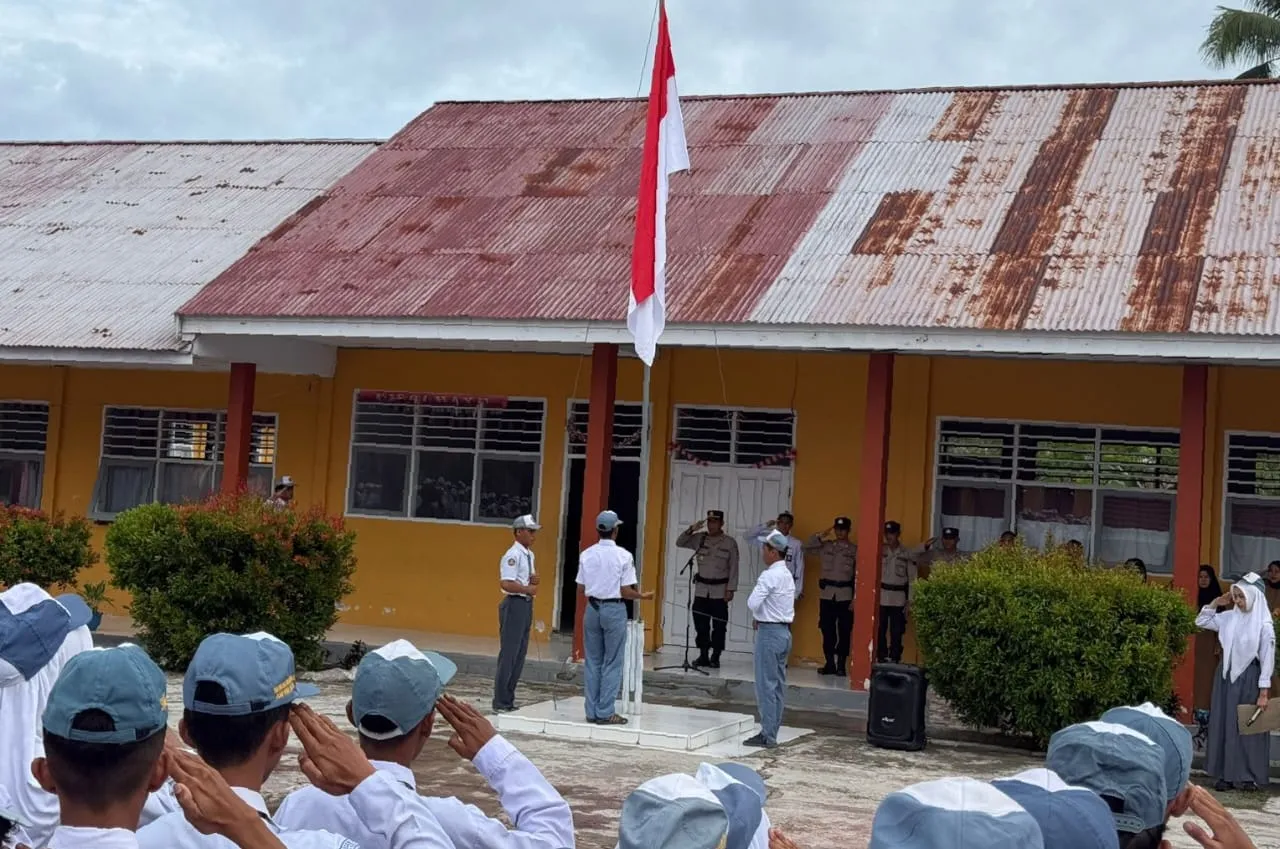 Kasat Binmas Polres Touna Ajak Pelajar SMK Informatika Jauhi Narkoba dan Bullying