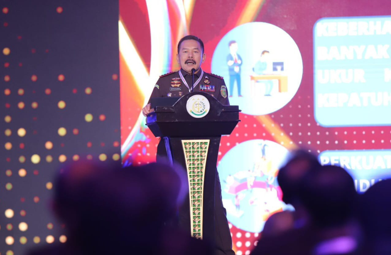 Jaksa Agung RI, ST. Burhanuddin saat membuka Rakernas di The Sultan Hotel & Residence Jakarta (foto : humaskejatisulteng/asri_beritaformat.com)