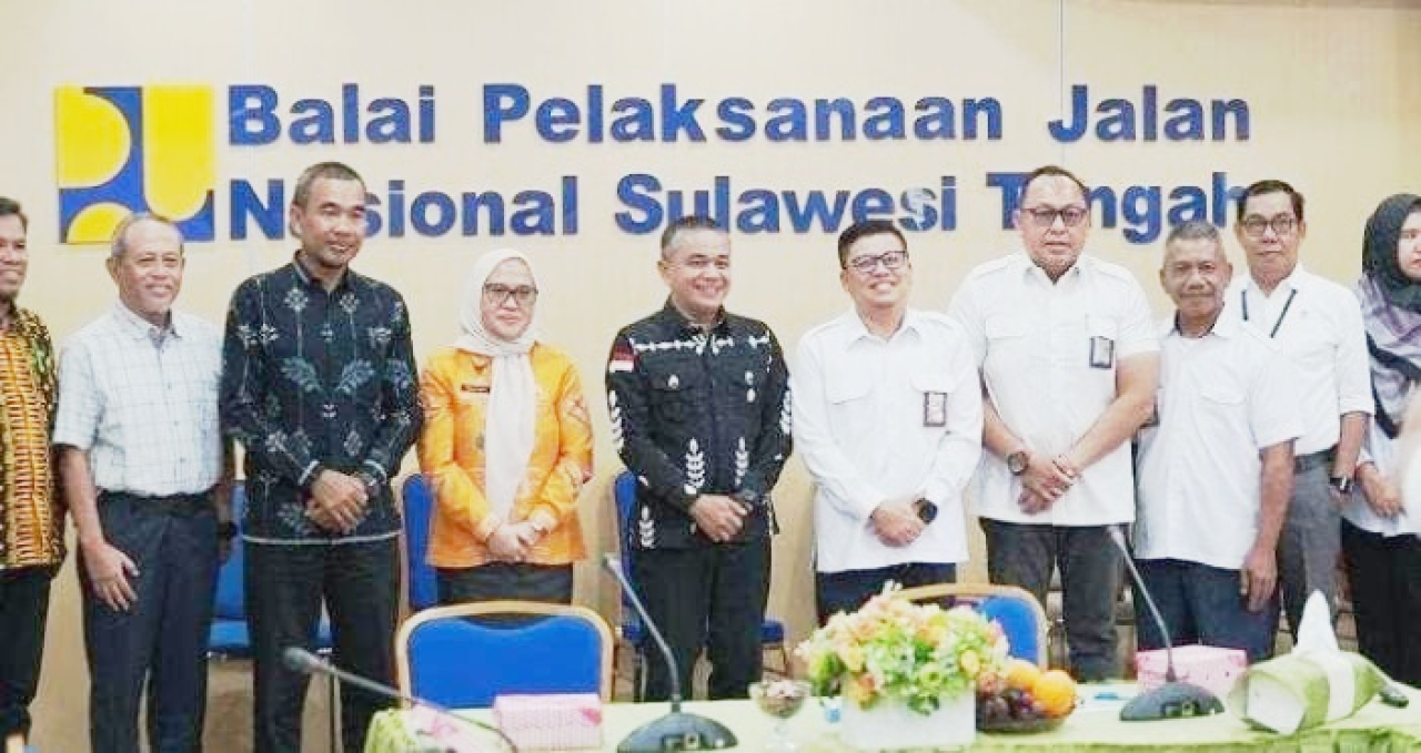 Walikota Palu, Hadianto Rasyid, melakukan kunjungan kerja ke Kantor Balai Pelaksanaan Jalan Nasional (BPJN) Sulawesi Tengah, didampingi Sekretaris Daerah Kota Palu, Irmayanti Pettalolo, dan Plt. Kepala Dinas Pekerjaan Umum Kota Palu, Ismayadin Dj. Parigad