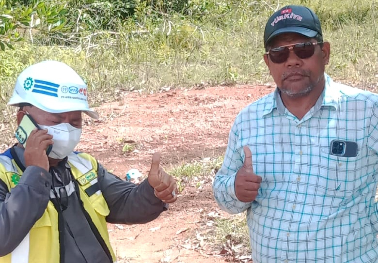 Kepala BBPJN Kalimantan Timur, Hendro Satrio Kamaluddin saat meninjau lokasi pengerjaan Fly over (foto : humasbbpjnkaltim/salahudin_beritaformat.com)