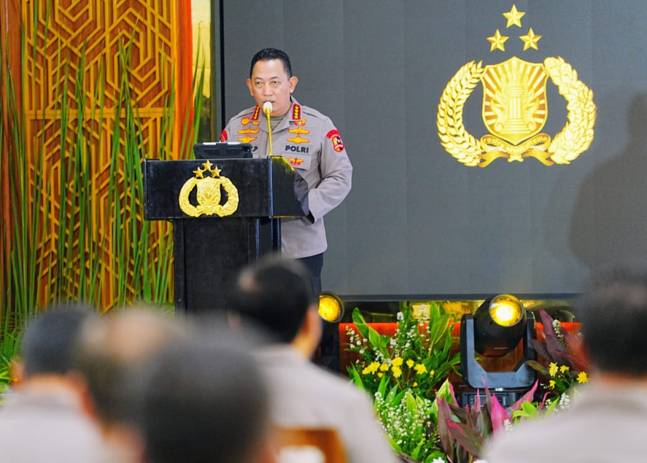Kapolri Jendral Polisi Listyo Sigit Prabowo saat membuka acara Rakernis di Gedung Rupatama Mabes Polri (foto : humasmabespolri/asri_beritaformat.com)