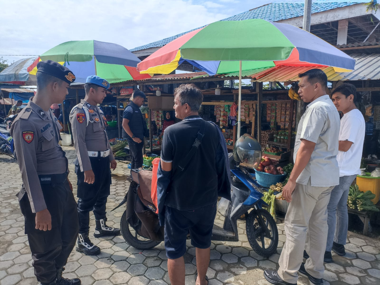 Satgas Preventif Operasi Pekat Tinombala 2025 laksanakan patroli dialogis kepada masyarakat (foto : dithumaspoldasulteng/asri_beritaformat.com)