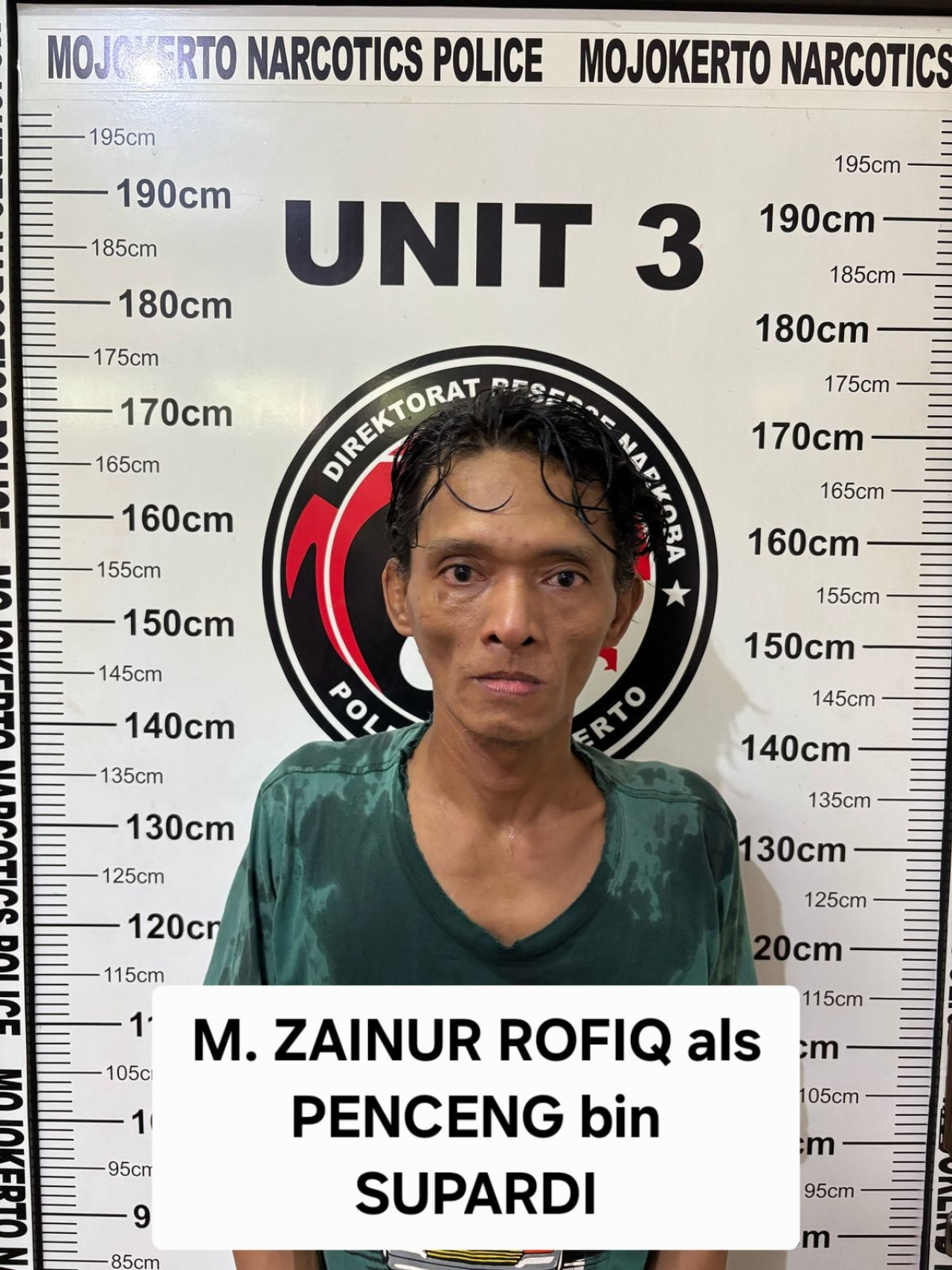 Tersangka pengedar pil setan (foto : humasresmojokerto/erik_beritaformat.com)