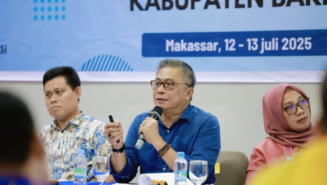 Wakil Bupati Barru, Dr. Ir. Abustan A. Bintang, M.Si., saat memimpin rapat kordinasi penyusunan juknis penanganan stunting dan kemiskinan terpadu (foto : anshar_beritaformat.com)