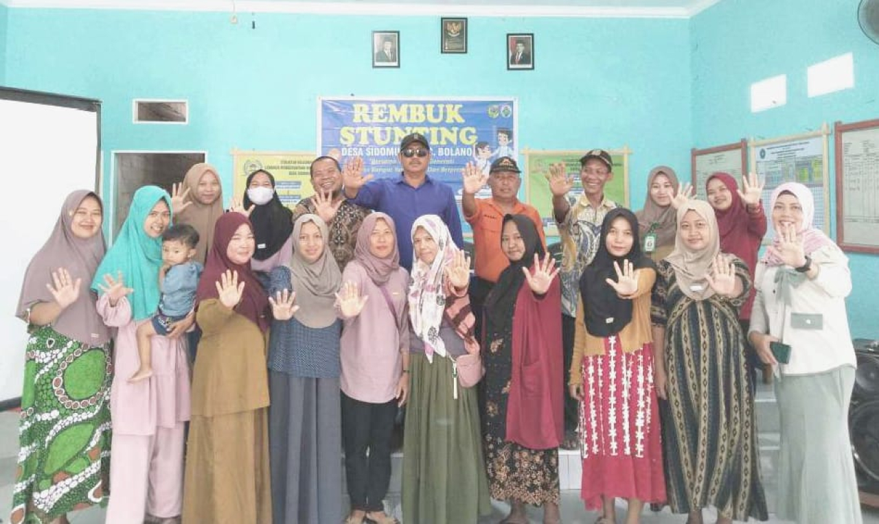 Peserta Musdes penanganan stunting di Desa Sidomukti, Kec. Bolano, Kab. Parigi moutong (foto : asri_beritaformat.com)