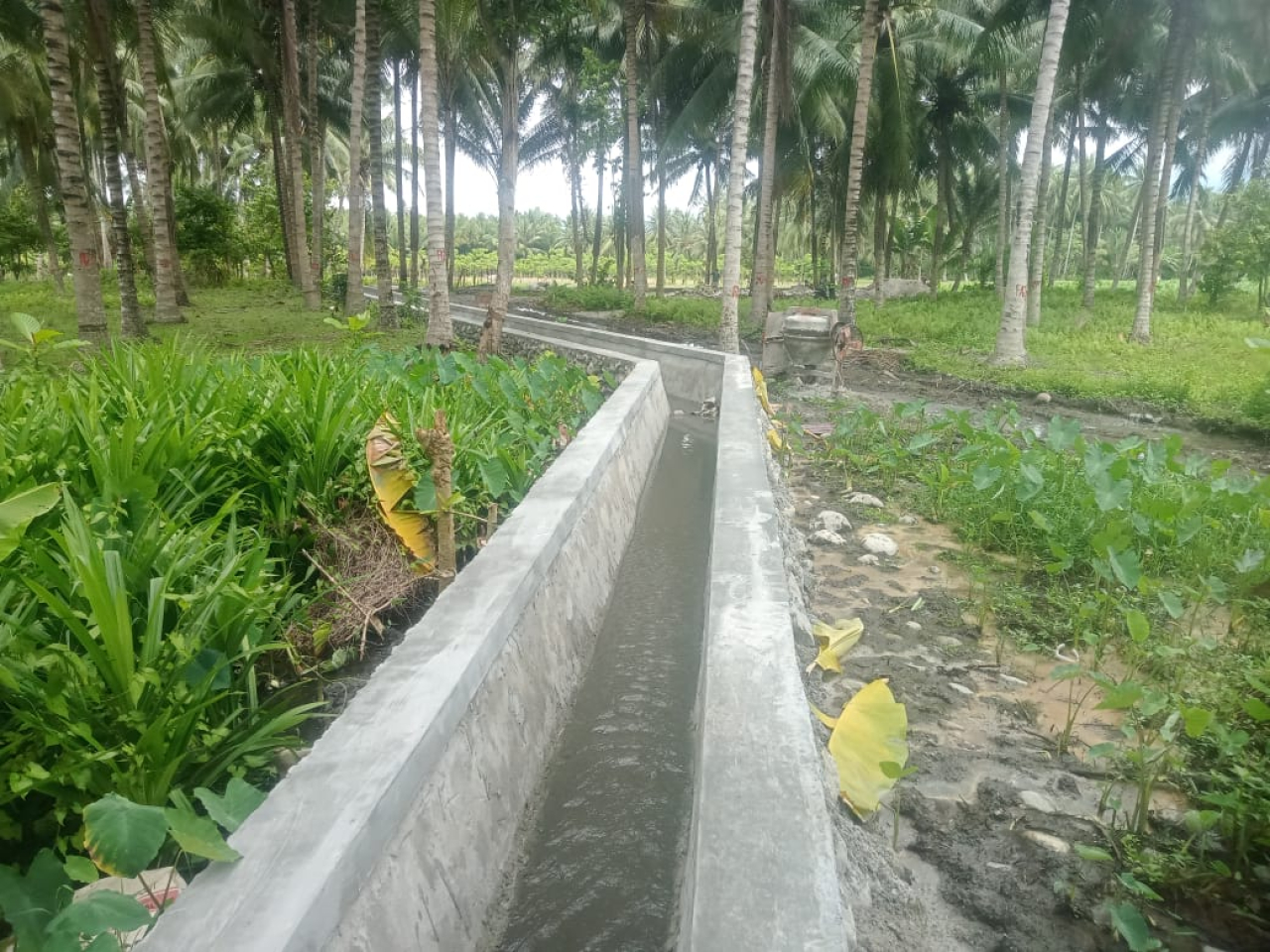 Salah satu titik saluran irigasi di Desa Rarampadende, Kecamatan Dolo Barat yang sudah rampung dikerjakan dan siap memenuhi kebutuhan air untuk pengairan sawah petani (foto : agus_beritaformat)