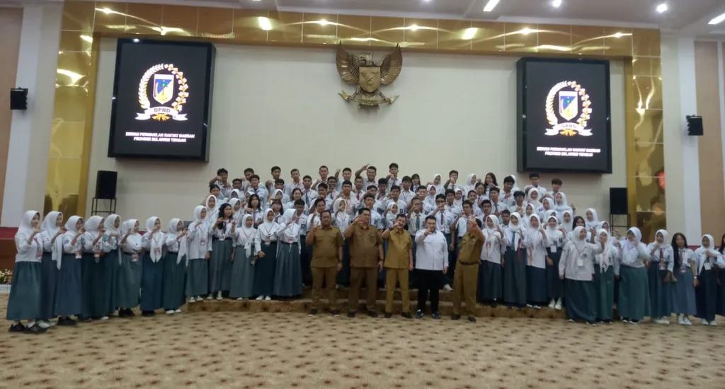 Parlemen Pelajar Digelar di DPRD Sulteng, Gubernur Dorong Pelajar Melek Demokrasi
