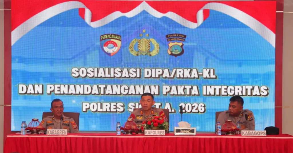 Kapolres Sigi, AKBP Kari Amsah Ritonga, S.H., S.I.K., M.H., didampingi Kabag Ren dan Kabag Ops saat menggelar Sosialisasi Dokumen Isian Pelaksanaan Anggaran (DIPA) dan Rencana Kerja dan Anggaran Kementerian/Lembaga (RKA-KL) Tahun Anggaran 2026