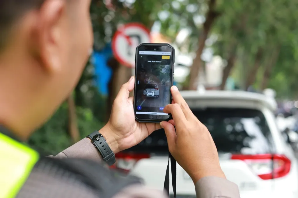 Polres Gresik Terapkan ETLE Handheld, Tilang Kini Lebih Fleksibel dan Transparan