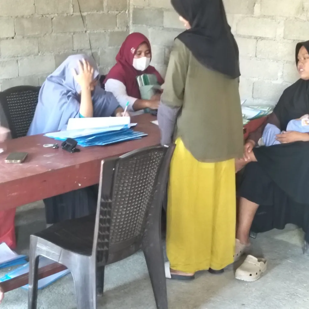 Pemdes Bolano Tengah Rutin Gelar Posyandu, Layani 100 Lansia, Balita, dan Bumil