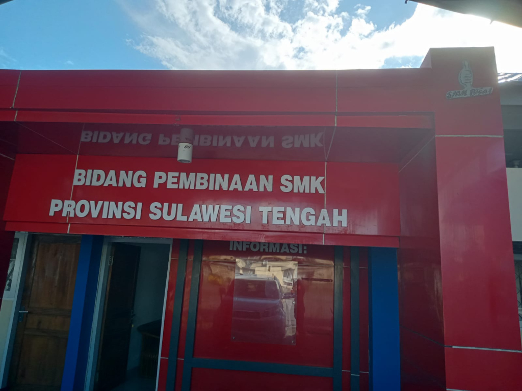 Gedung Bidang Pembinaan SMK Dinas Pendidikan Provinsi Sulawesi Tengah (foto : Agus_beritaformat)
