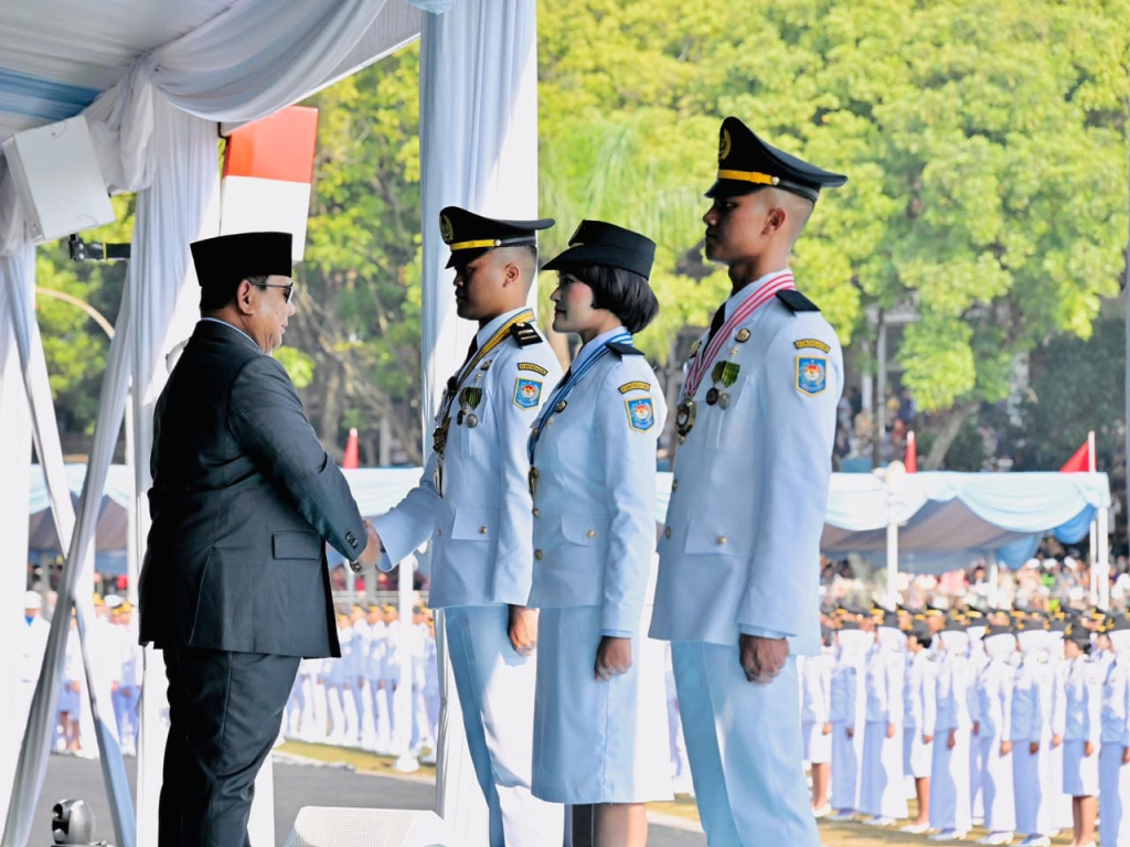 Anak Buruh Bangunan dari NTT Lulus IPDN, Kini Resmi Jadi Pamong Praja Muda