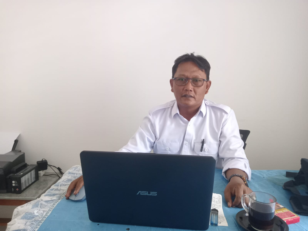 Kepala Pengamat DI Gumbasa, Agus Sudiono, saat ditemui awak media di ruang kerjanya (foto : agus_beritaformat)